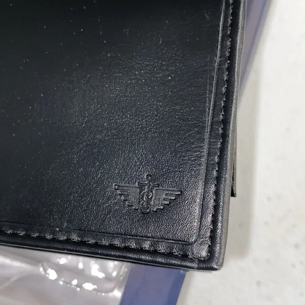 Dockers Mens Wallet Extra Capacity RFID With Deluxe Multi-tool Tool Gift Set NEW
